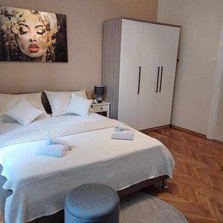 Apartment Zdenka - 100 M From The Beach Opatija Exterior foto