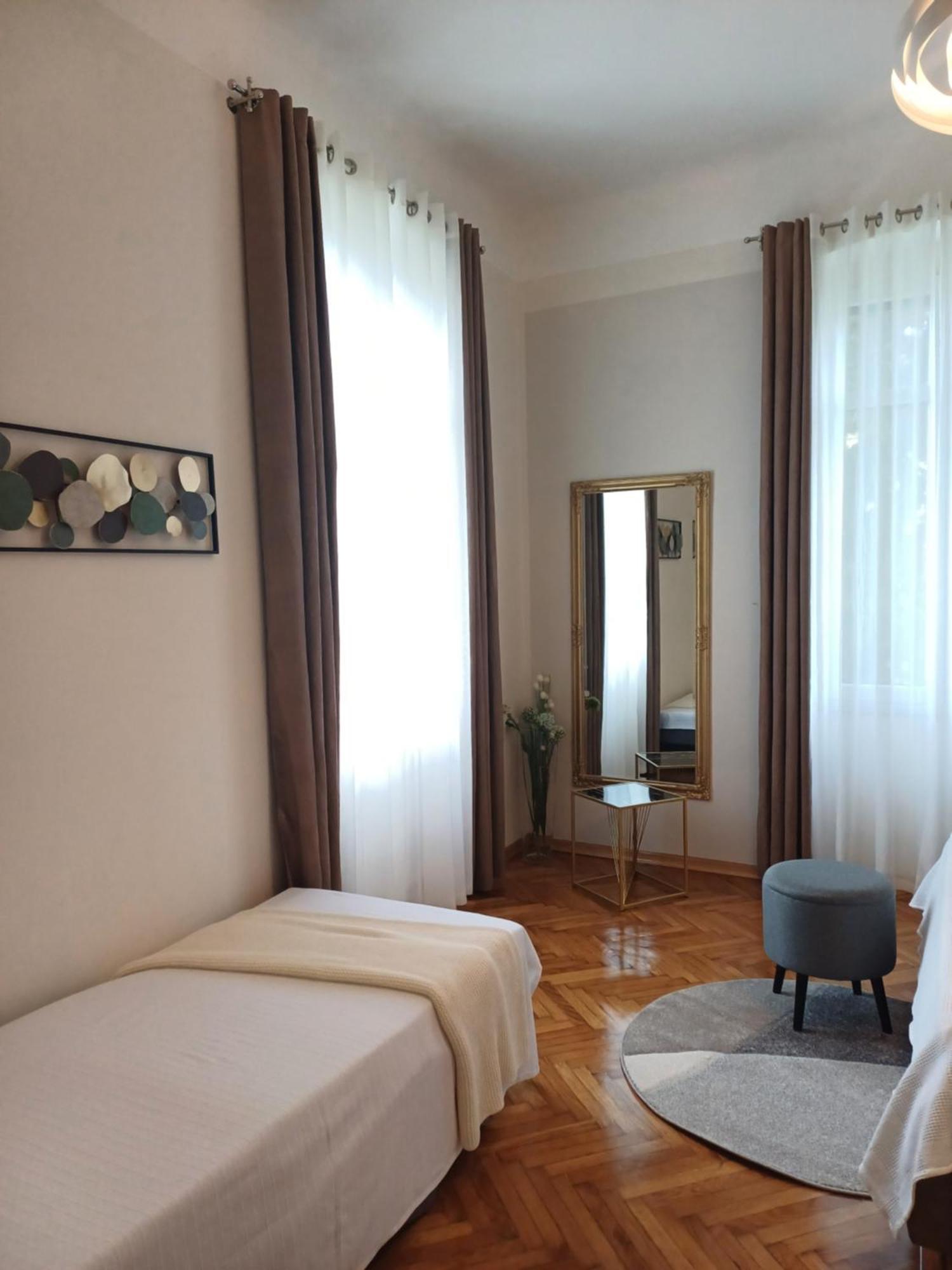 Apartment Zdenka - 100 M From The Beach Opatija Exterior foto